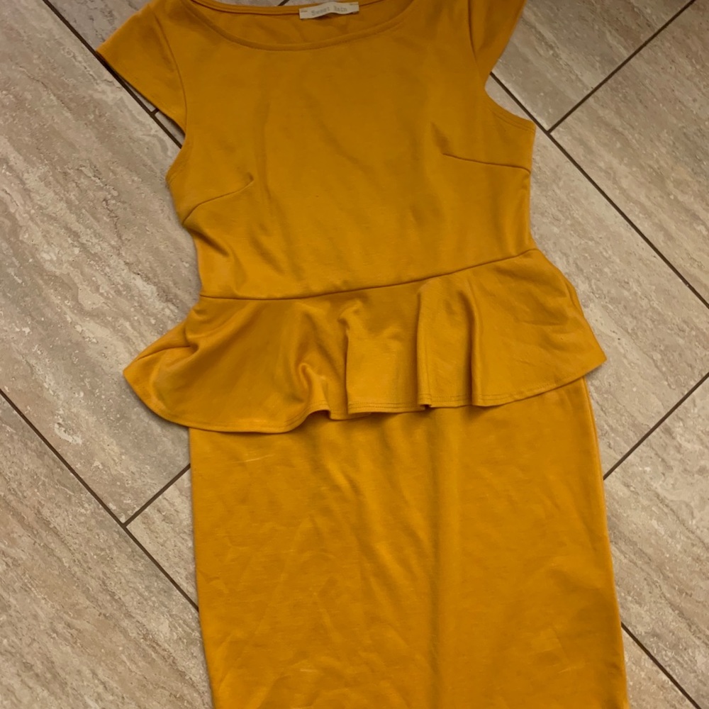 Mustard Yellow peplum dress size Medium, NWOT